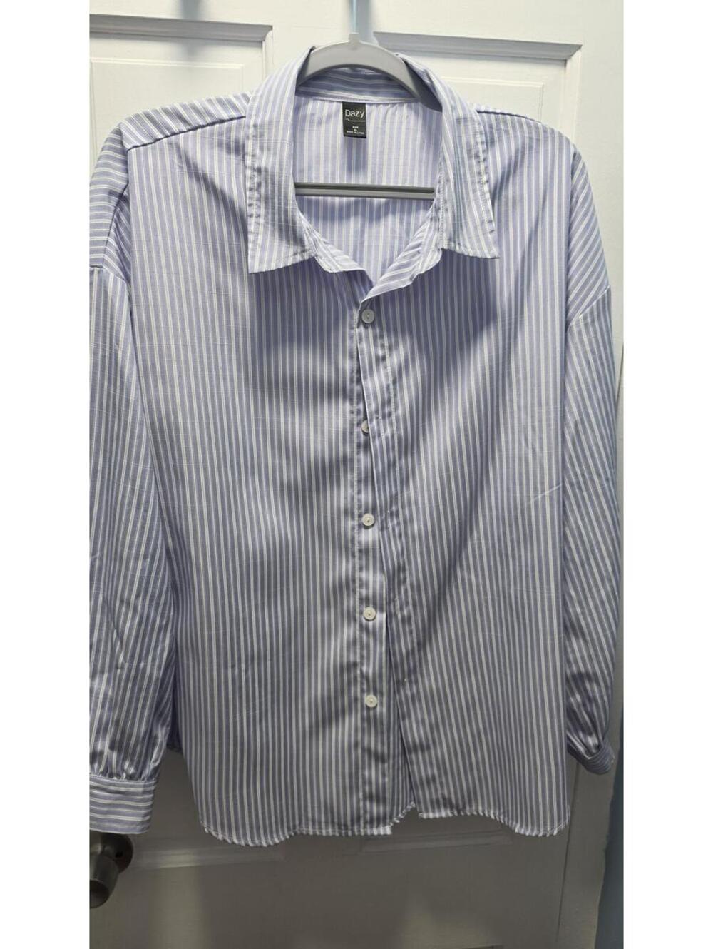 Dazy Blue and White Striped Button-Front Long Sleeve Shirt Size XL
